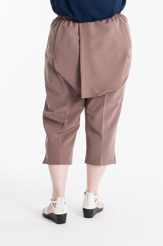Open Back Adaptive Capris
