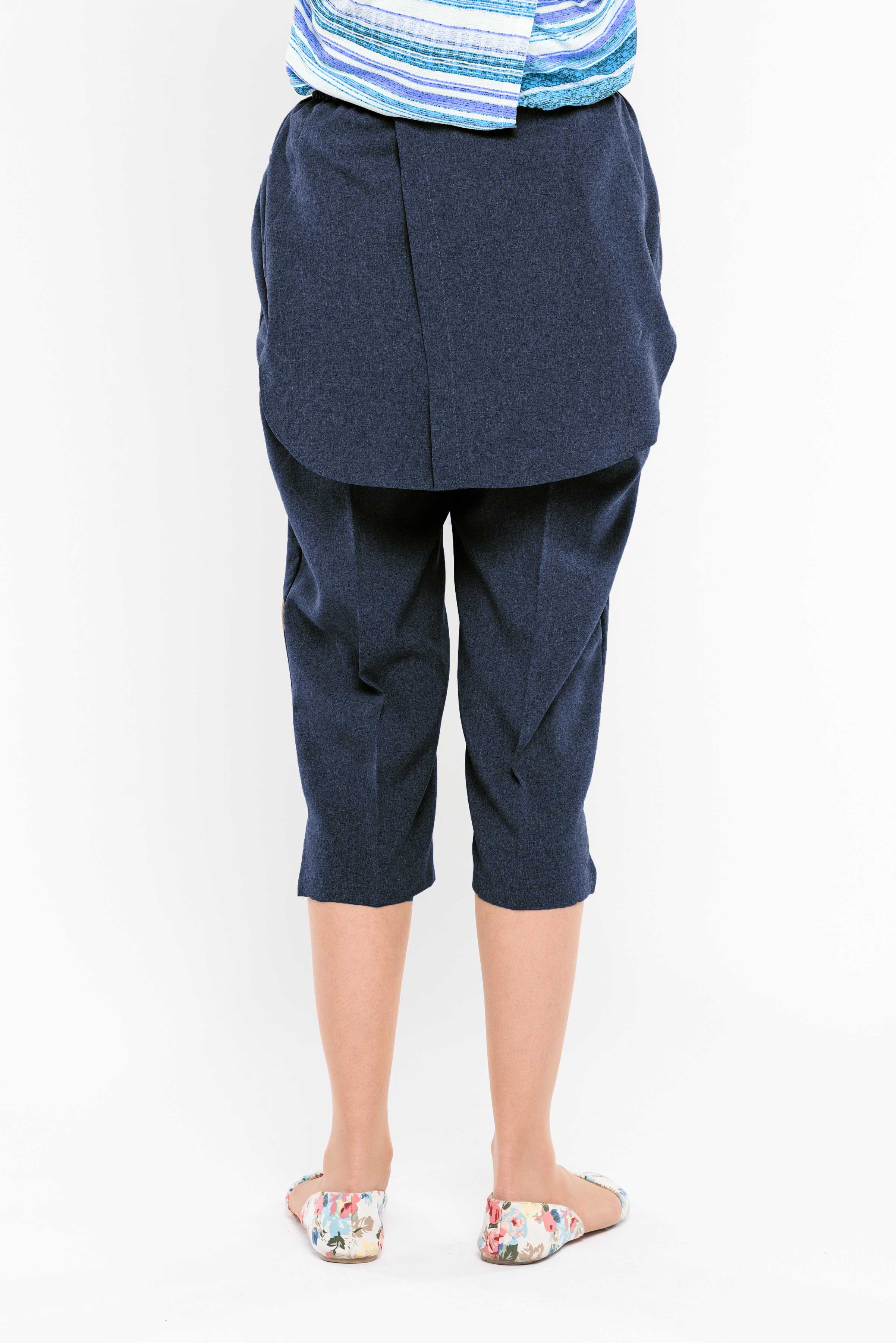 Open Back Adaptive Capris