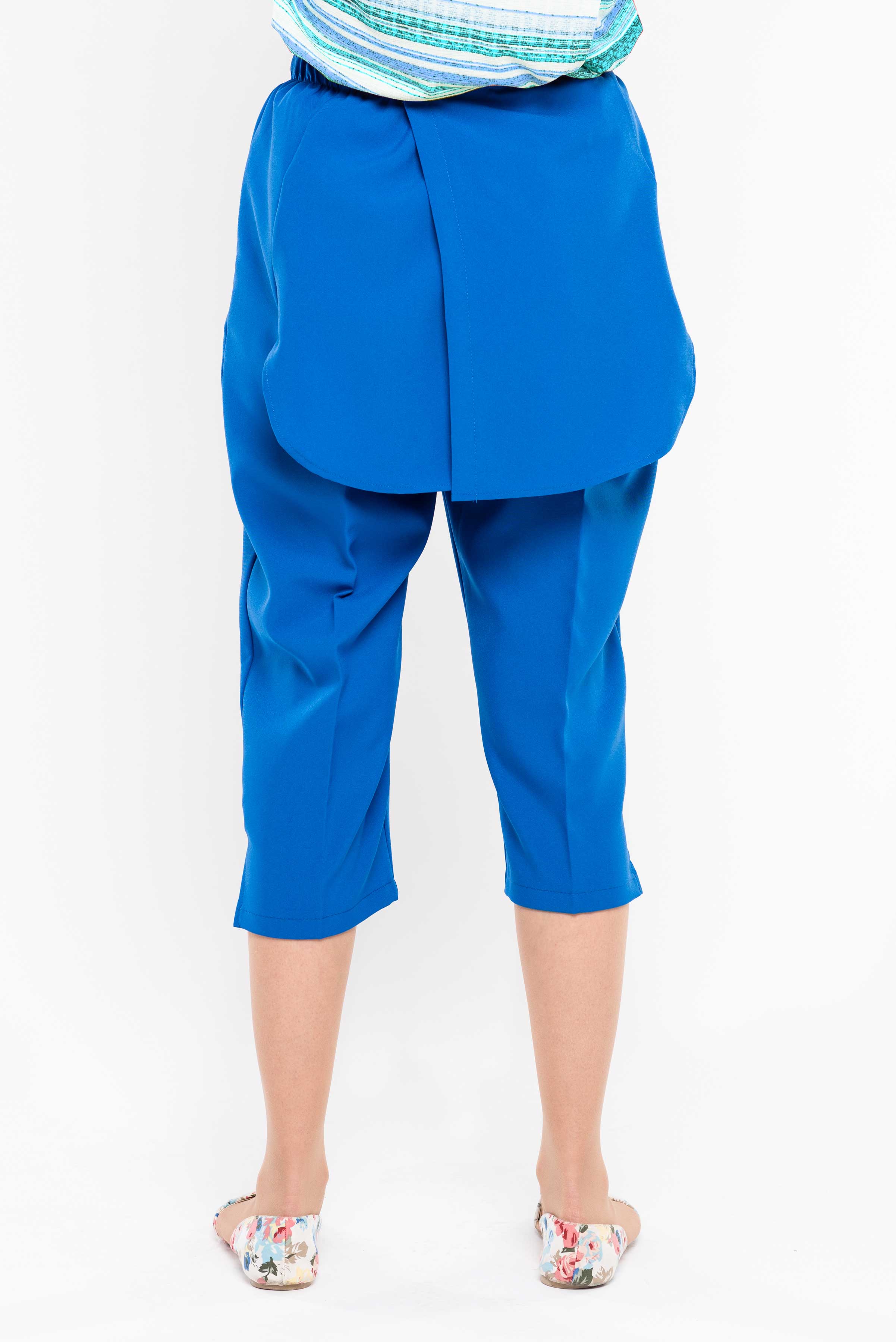 Open Back Adaptive Capris