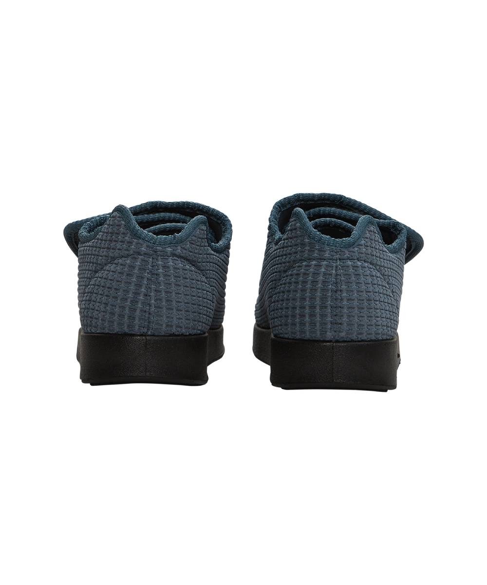 Men’s Slippers with Easy Closures – Adjustable Fit (Regular to Extra Wide)