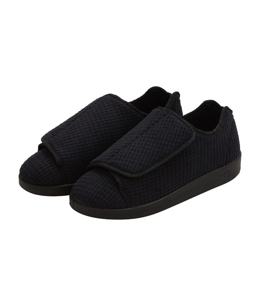 Men’s Slippers with Easy Closures – Adjustable Fit (Regular to Extra Wide)