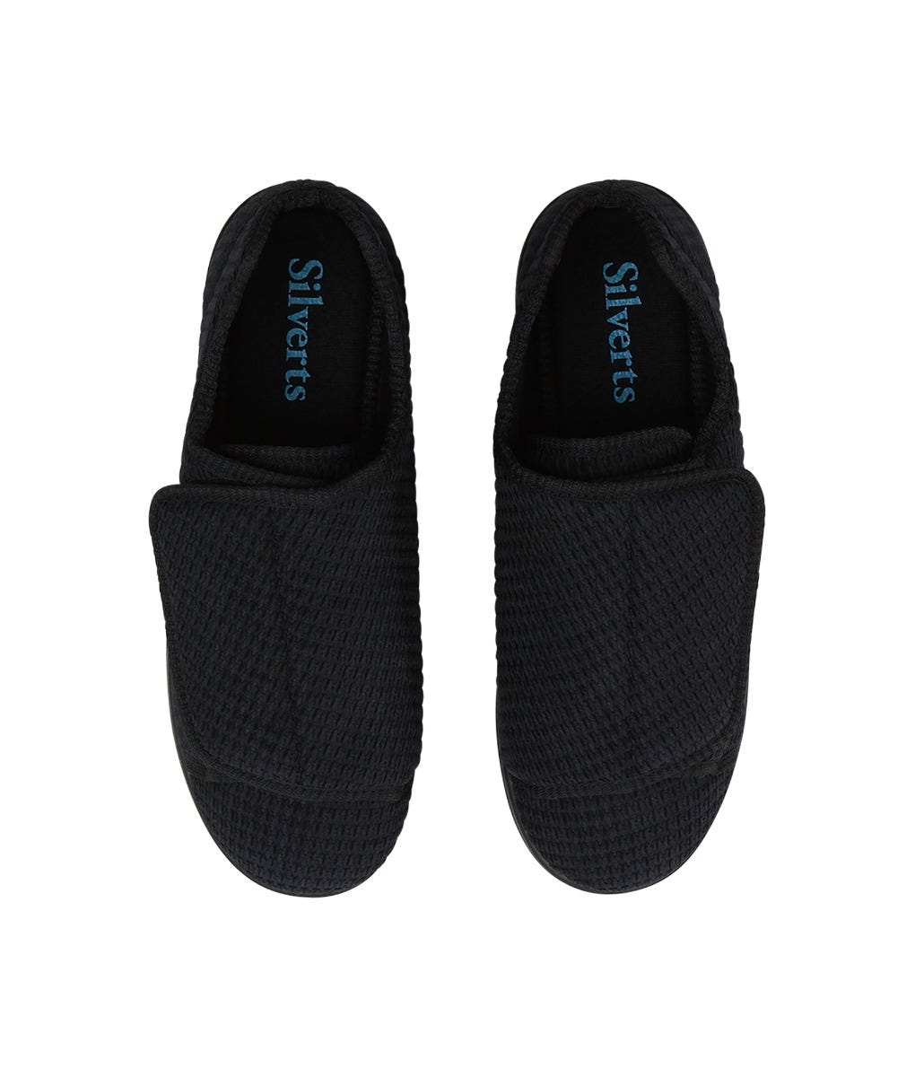Men’s Slippers with Easy Closures – Adjustable Fit (Regular to Extra Wide)