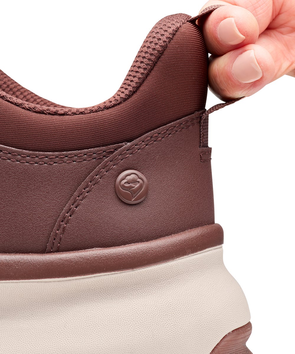 Men’s Single Strap Walking Shoes – Adjustable Fit (Regular to Extra Wide)